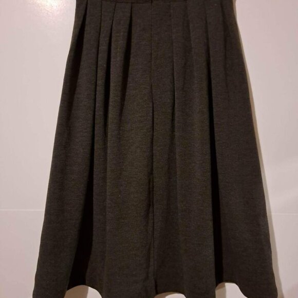 Xtaren Skirt‎ Women’s Size XSmall Gray color NEW - Picture 2 of 8